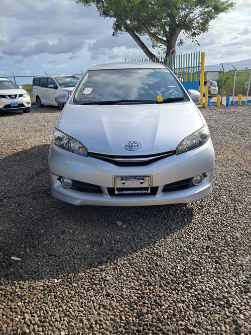 2016 Toyota Wish | Rahmel Auto