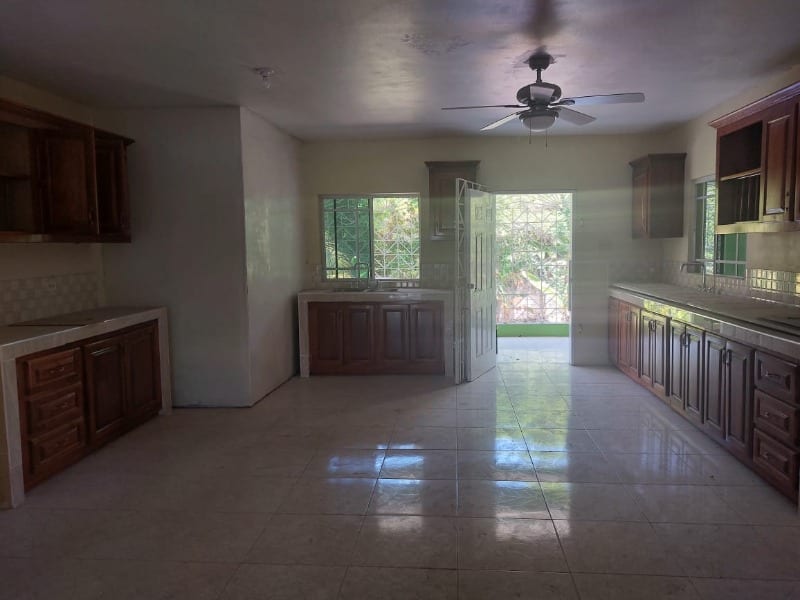 PORTO BELLO , FARM HEIGHTS ENTRANCE 4BED 2 BATH UPSTAIRS — photo 7