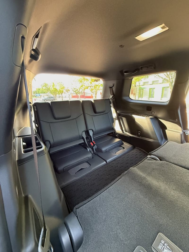 2025 TOYOTA LAND CRUISER — photo 12