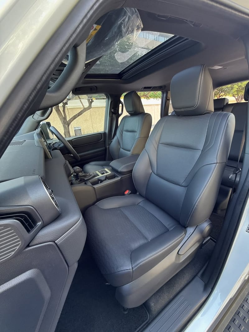 2025 TOYOTA LAND CRUISER — photo 8