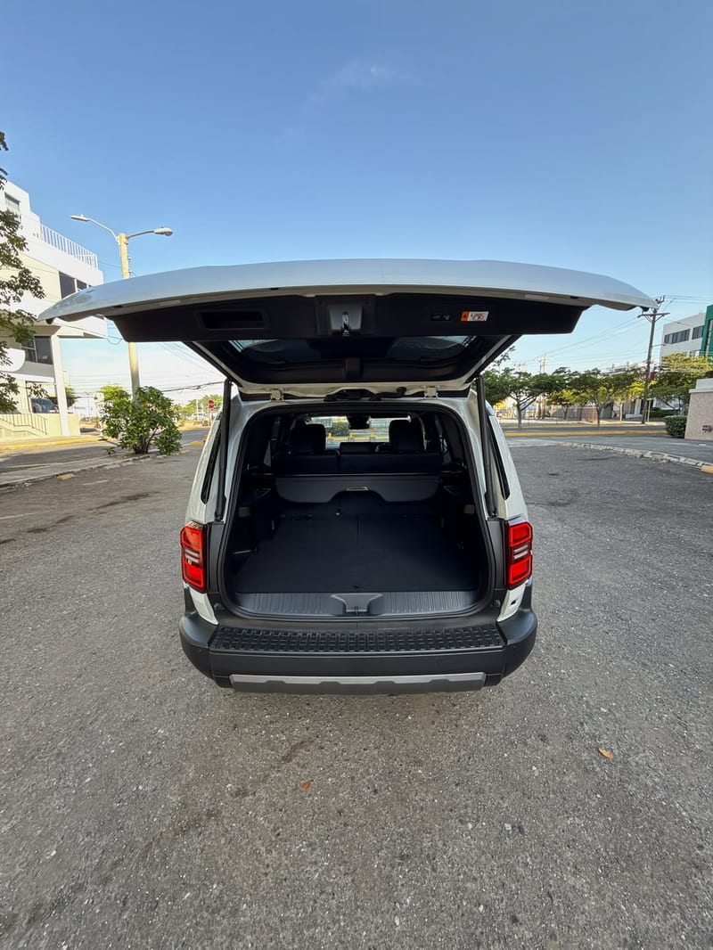 2025 TOYOTA LAND CRUISER — photo 6
