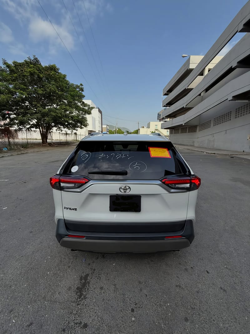 2023 TOYOTA RAV4 — photo 2