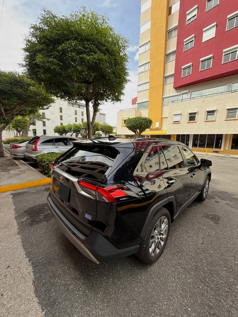 2024 TOYOTA RAV4 — photo 7