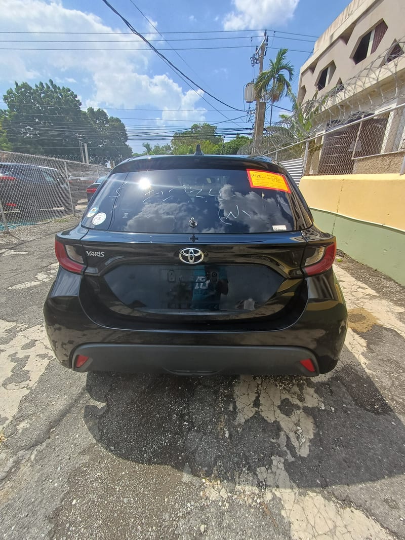 2022 TOYOTA YARIS — photo 4