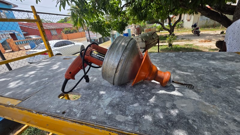 General Super-Vee Electric Drain Cleaner Rental | Plumbing Snake for Rent in Jamaica — photo 2