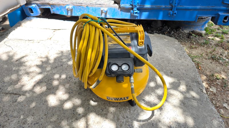 DEWALT 6 Gallon Pancake Air Compressor for Rent in Jamaica | 165 PSI Portable — photo 2