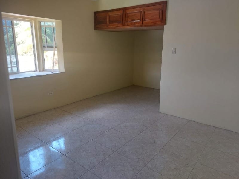 PORTO BELLO , FARM HEIGHTS ENTRANCE 4BED 2 BATH UPSTAIRS — photo 11