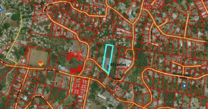 1 ACRE OF DEVELOPMENT LAND WITH BUILDING — photo 3