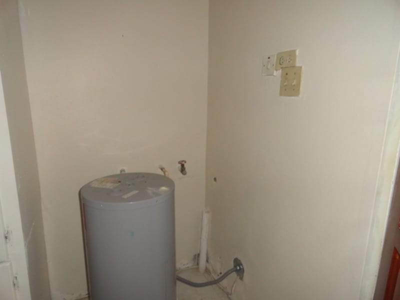 Ground Floor 2 Bed 2 Bath In Coral Gardens — photo 10