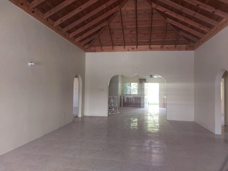 PORTO BELLO , FARM HEIGHTS ENTRANCE 4BED 2 BATH UPSTAIRS — photo 5