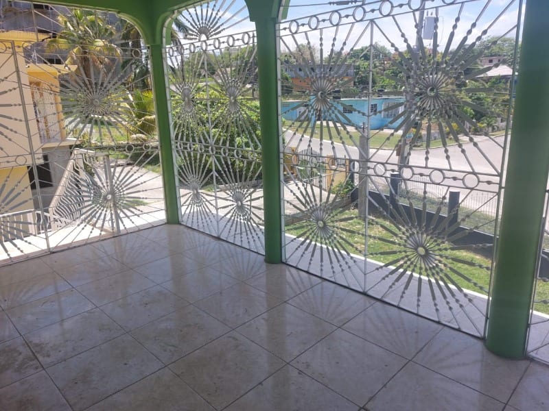 PORTO BELLO , FARM HEIGHTS ENTRANCE 4BED 2 BATH UPSTAIRS — photo 8