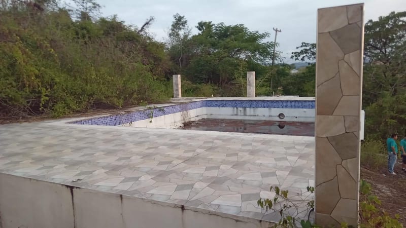 1 ACRE OF DEVELOPMENT LAND WITH BUILDING — photo 7
