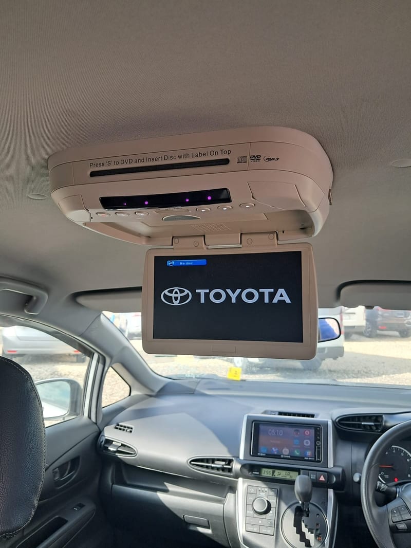 2016 Toyota Wish | Rahmel Auto — photo 10