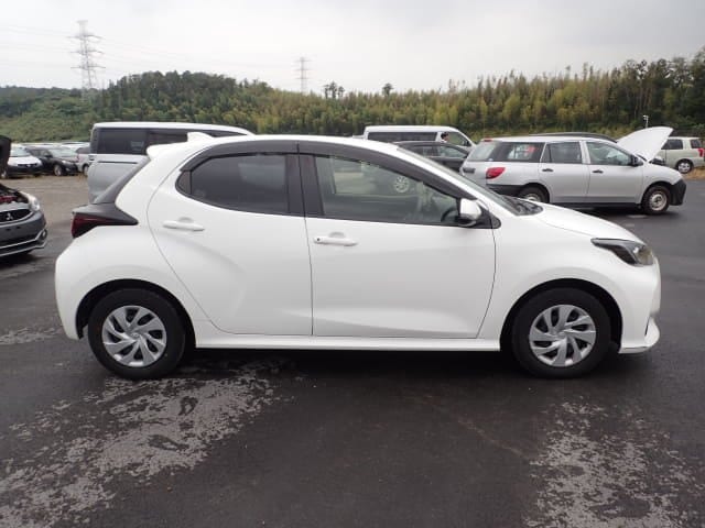 2020 Toyota Yaris  — photo 6