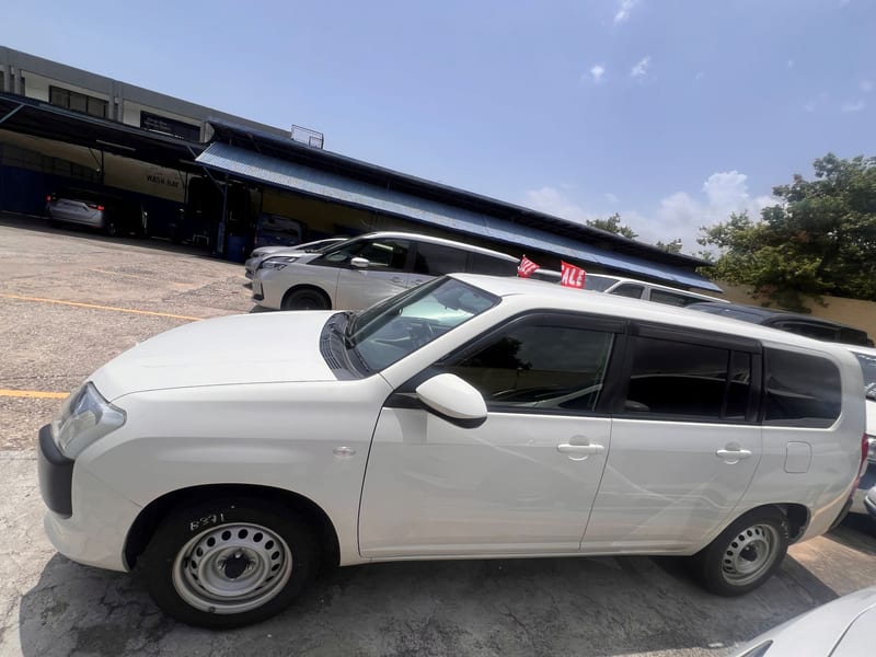 2022 Toyota Probox Hybrid  — photo 5