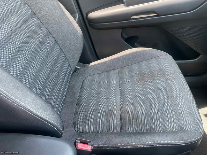 2024 KIA Sonet LX SUV | NCB Jamaica Repossessed — photo 39