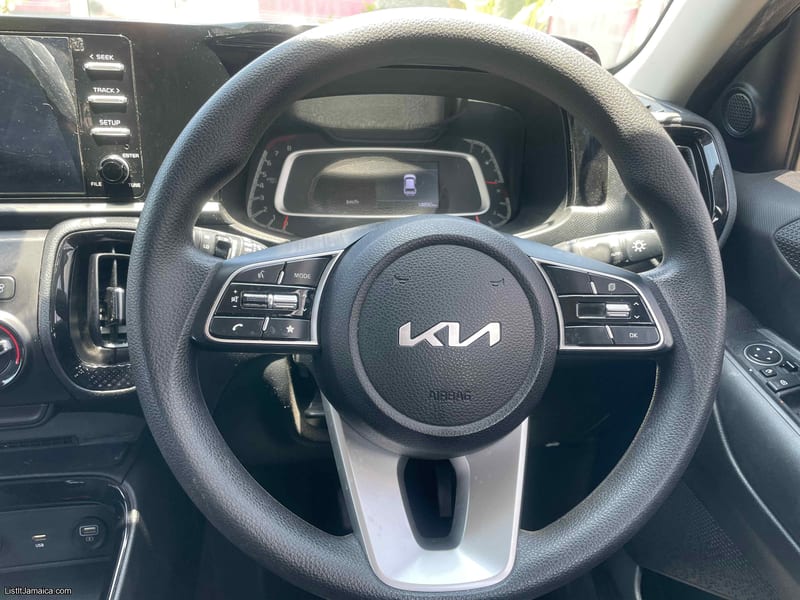 2024 KIA Sonet LX SUV | NCB Jamaica Repossessed — photo 32