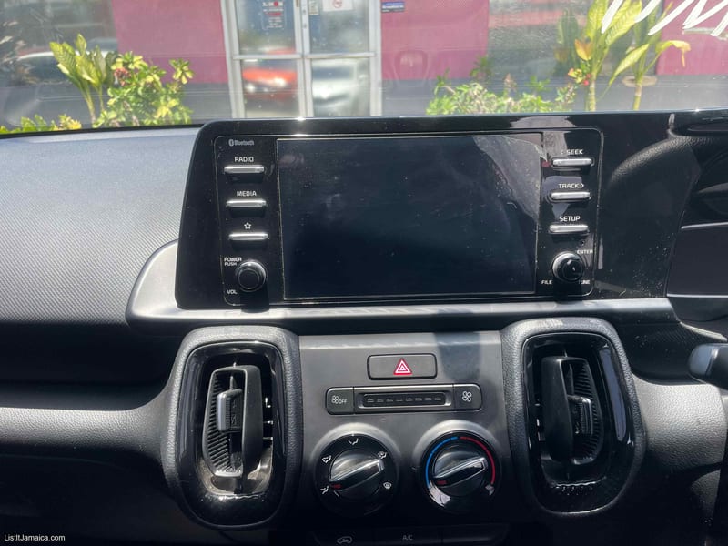 2024 KIA Sonet LX SUV | NCB Jamaica Repossessed — photo 34