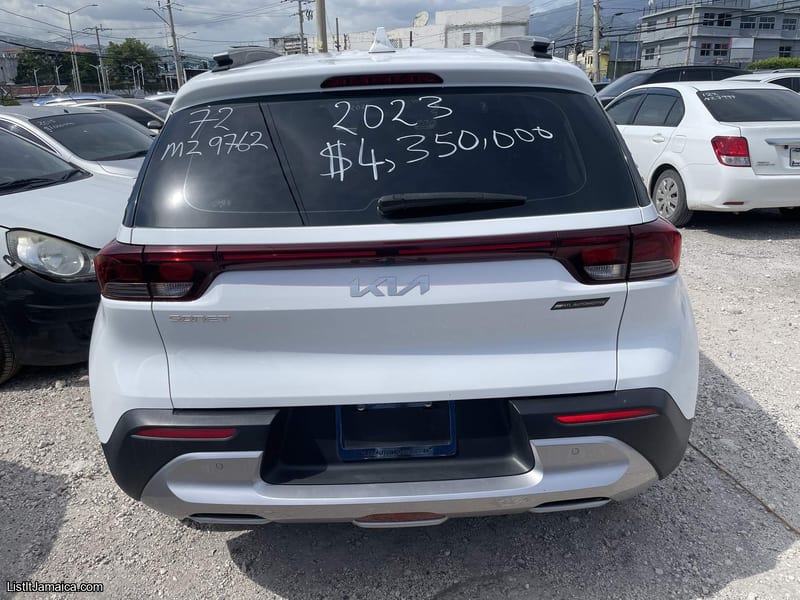 2023 White Kia Sonet | NCB Jamaica Repossessed — photo 6