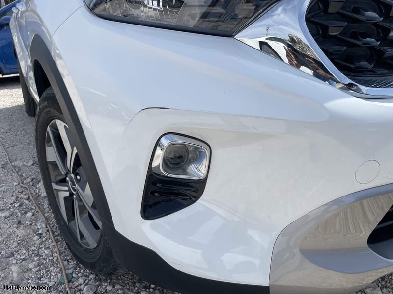 2023 White Kia Sonet | NCB Jamaica Repossessed — photo 5