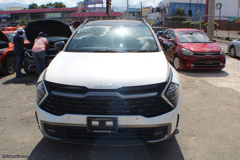 2023 Kia Sportage X LINE | AWD | NCB Jamaica Repossessed — photo 3