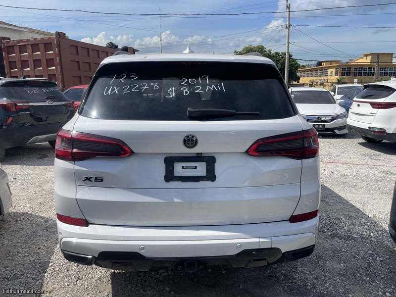 2019 BMW X5 xDrive40i - 95,907 KM - Mineral White Pano Roof | NCB Jamaica Repossessed — photo 9