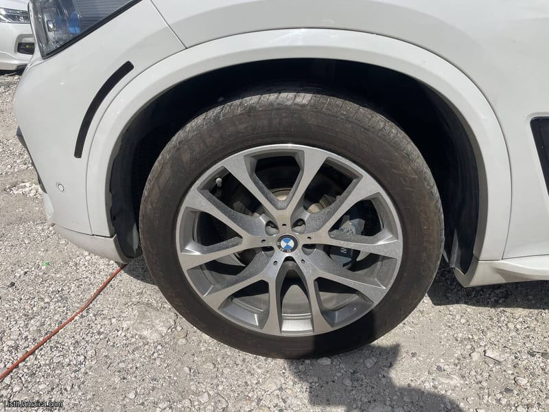 2019 BMW X5 xDrive40i - 95,907 KM - Mineral White Pano Roof | NCB Jamaica Repossessed — photo 12