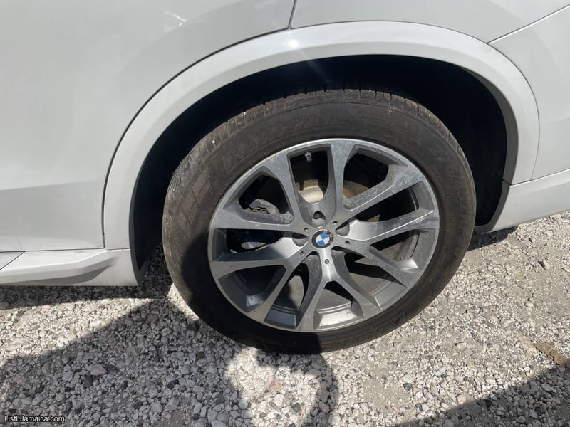 2019 BMW X5 xDrive40i - 95,907 KM - Mineral White Pano Roof | NCB Jamaica Repossessed — photo 14