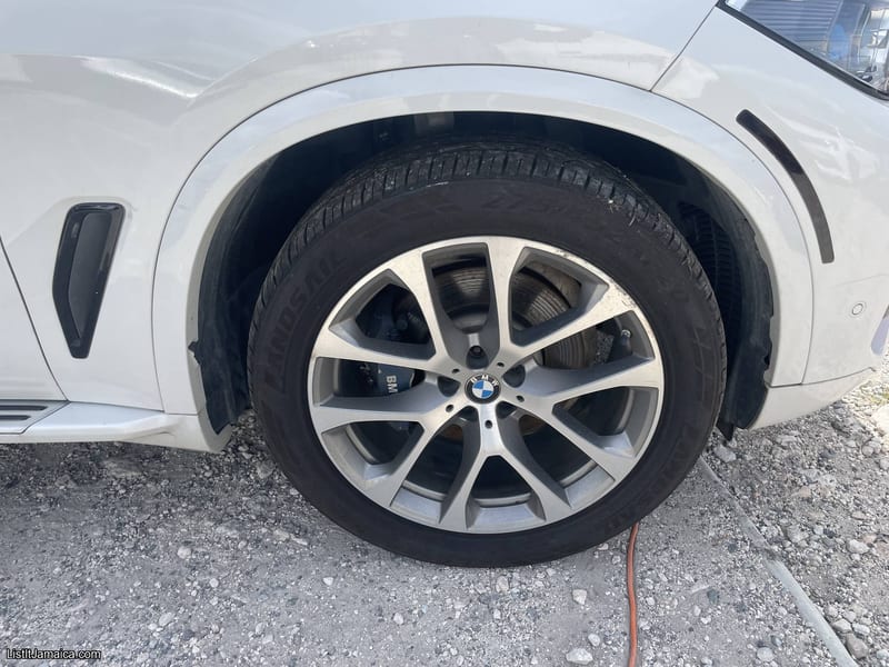 2019 BMW X5 xDrive40i - 95,907 KM - Mineral White Pano Roof | NCB Jamaica Repossessed — photo 15