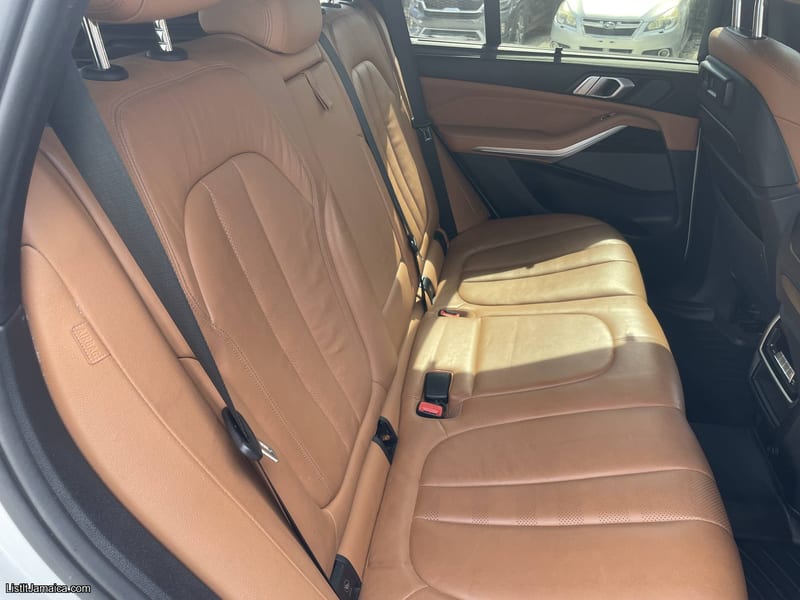 2019 BMW X5 xDrive40i - 95,907 KM - Mineral White Pano Roof | NCB Jamaica Repossessed — photo 18