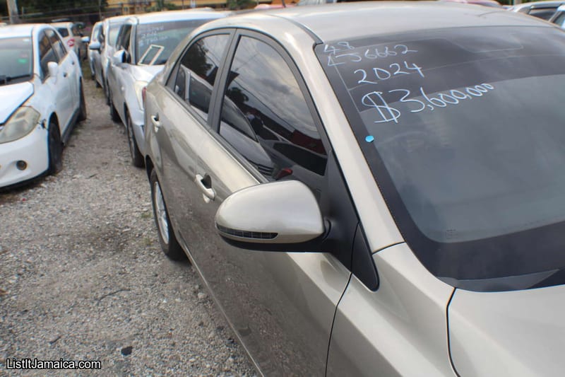 2024 KIA Soluto for Offer | NCB Jamaica Repossessed — photo 4