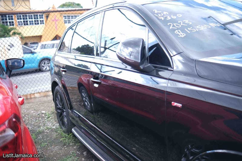  2023 Black Audi Q7 V6 – 7-Seater Luxury SUV | NCB Jamaica Repossessed — photo 3