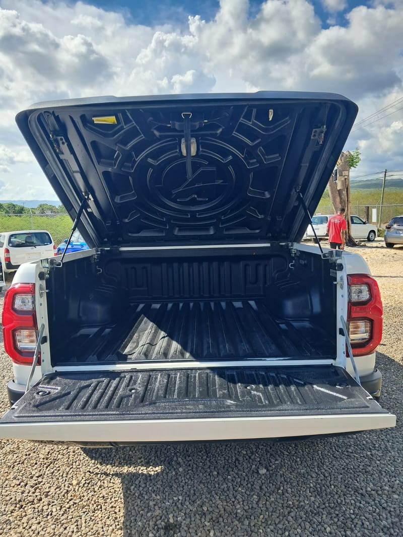 2022 Toyota Hilux GR Sport Pickup for Sale in Jamaica | Rahmel Auto — photo 6