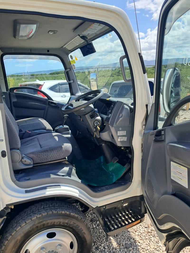 2020 Isuzu Elf Freezer Box Truck for sale $5,500,000 | Rahmel Auto — photo 5