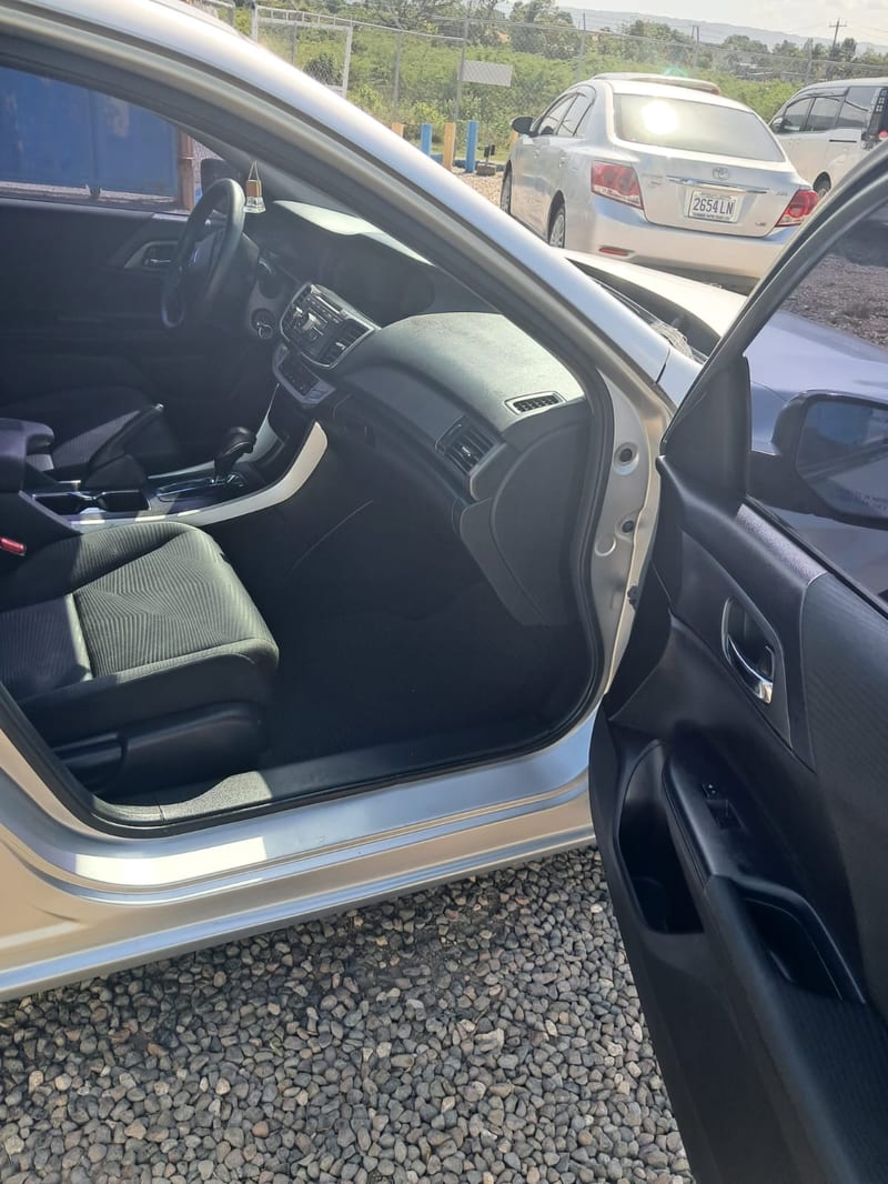 2014 Honda Accord LX Sedan for sale $1,490,000 | Rahmel Auto — photo 8