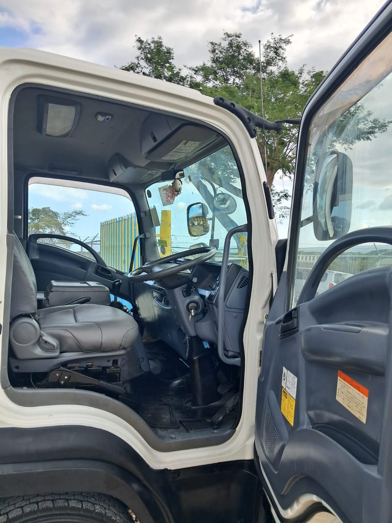 2011 Isuzu Tipper Truck for Sale | Rahmel Auto — photo 4