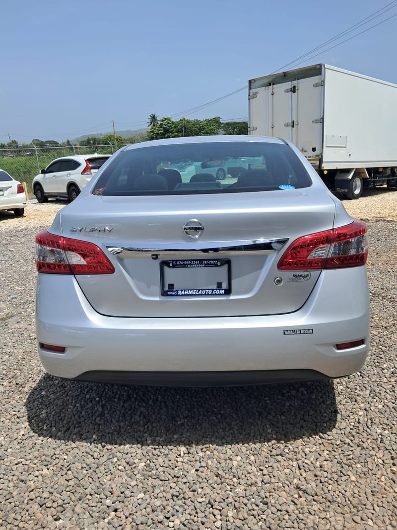 2020 Nissan Sylphy Sedan – For Sale | $2,390,000 | Rahmel Auto — photo 4