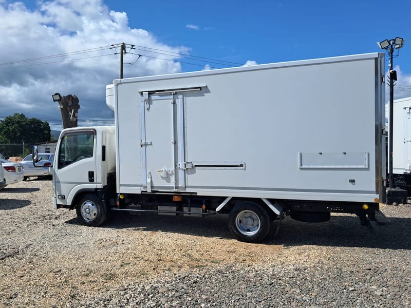 2020 Isuzu Elf Freezer Box Truck for sale $5,500,000 | Rahmel Auto — photo 2