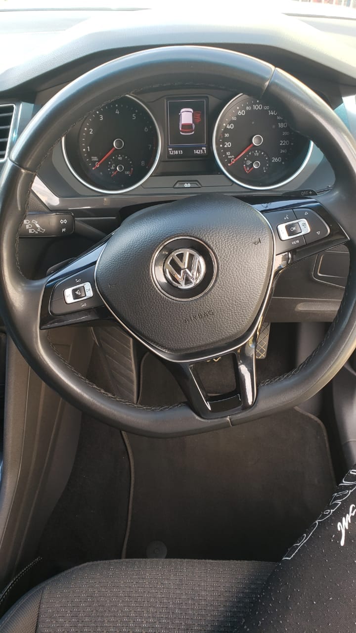 2020 Volkswagen Tiguan TSI 4MOTION — 7 SEATER — photo 2