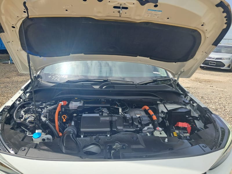 2021 Honda Vezel for Sale in Jamaica – Pearl White SUV, Low Mileage | Rahmel Auto — photo 6