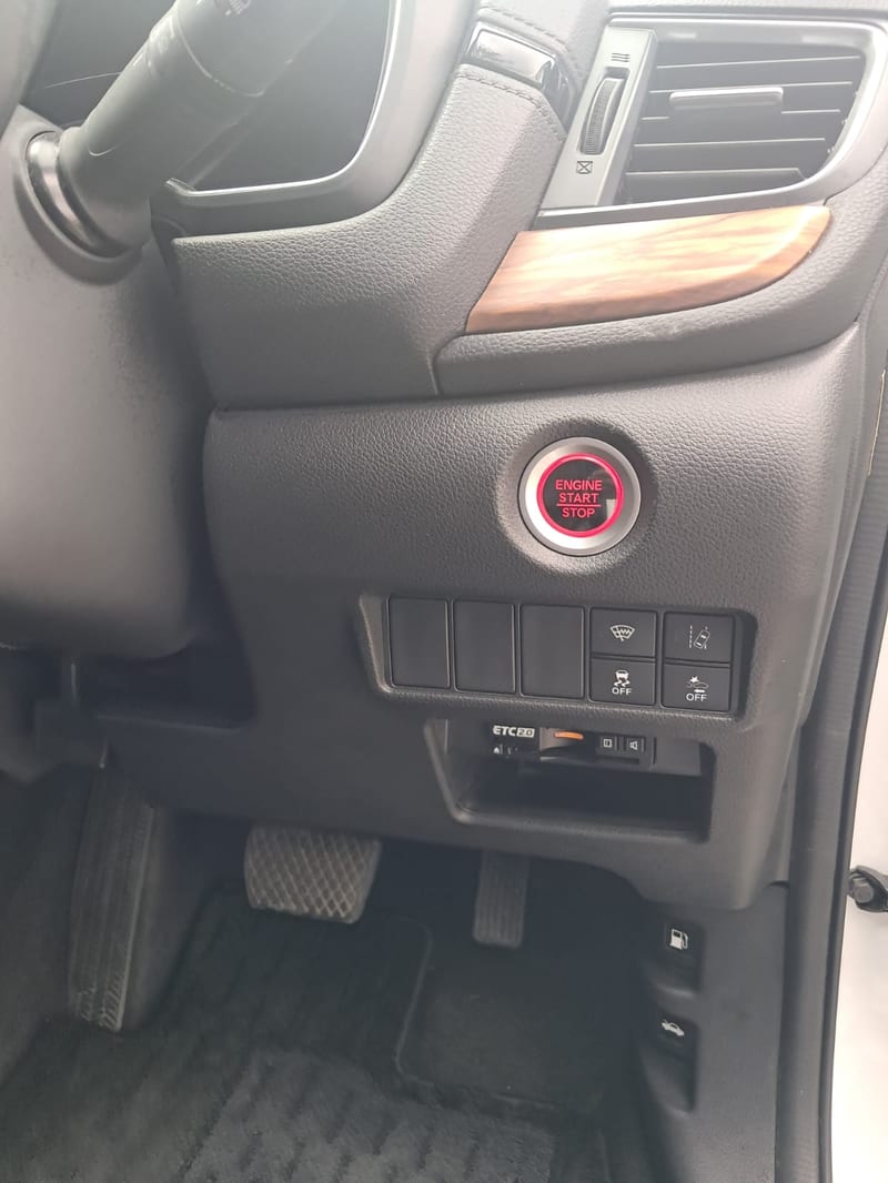 2021 Honda CR-V for Sale in Jamaica – White SUV | Rahmel Auto — photo 13