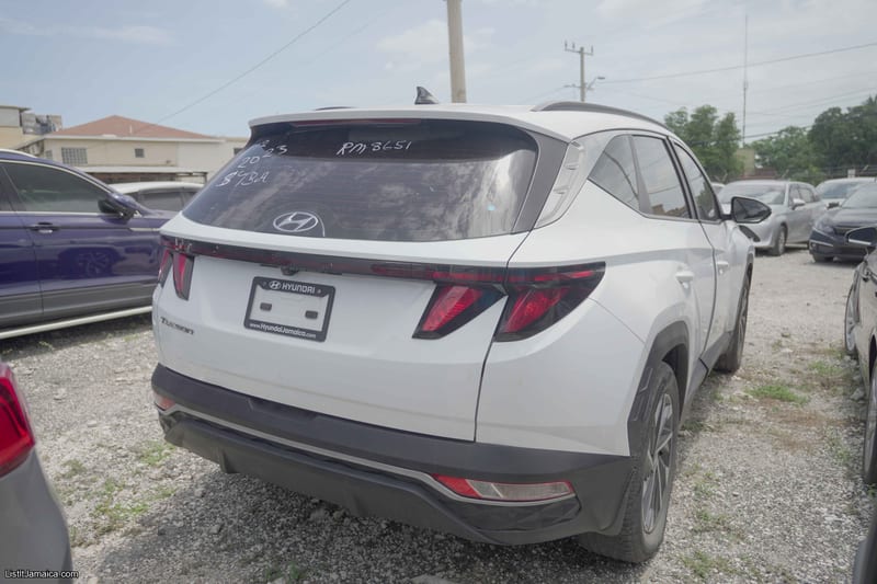 2023 Hyundai Tucson (White) SUV | NCB Jamaica Repossessed Listing — photo 7