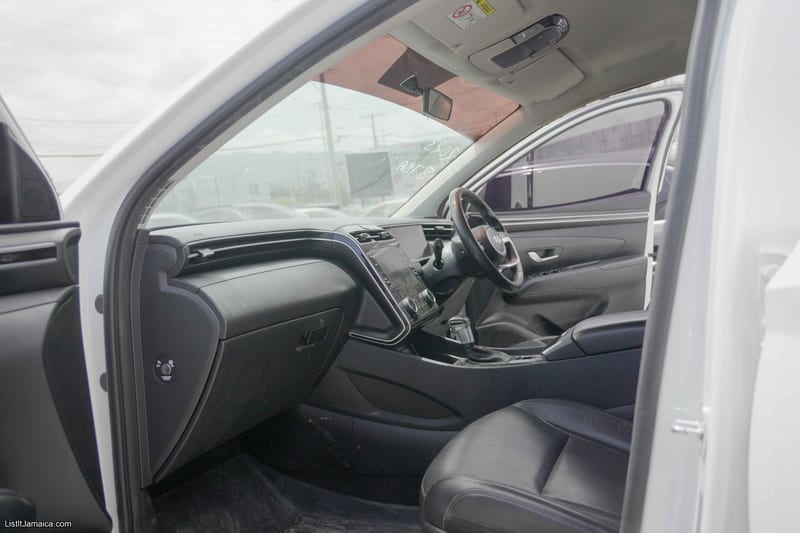 2023 Hyundai Tucson (White) SUV | NCB Jamaica Repossessed Listing — photo 8