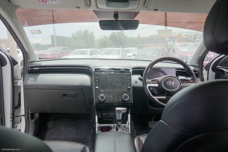 2023 Hyundai Tucson (White) SUV | NCB Jamaica Repossessed Listing — photo 11