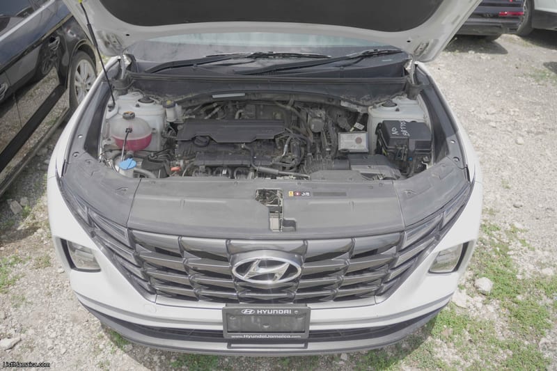 2023 Hyundai Tucson (White) SUV | NCB Jamaica Repossessed Listing — photo 3