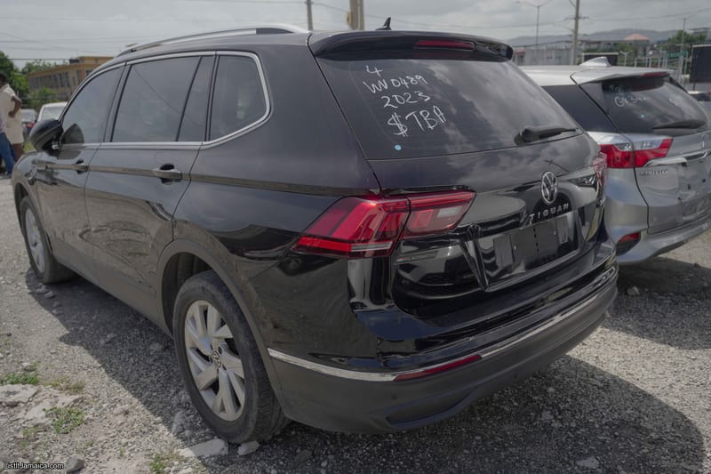 2023 VW Tiguan (Black) SUV | NCB Jamaica Repossessed Listing — photo 7