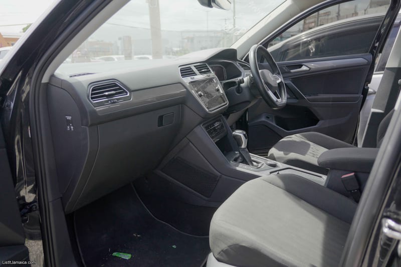 2023 VW Tiguan (Black) SUV | NCB Jamaica Repossessed Listing — photo 11