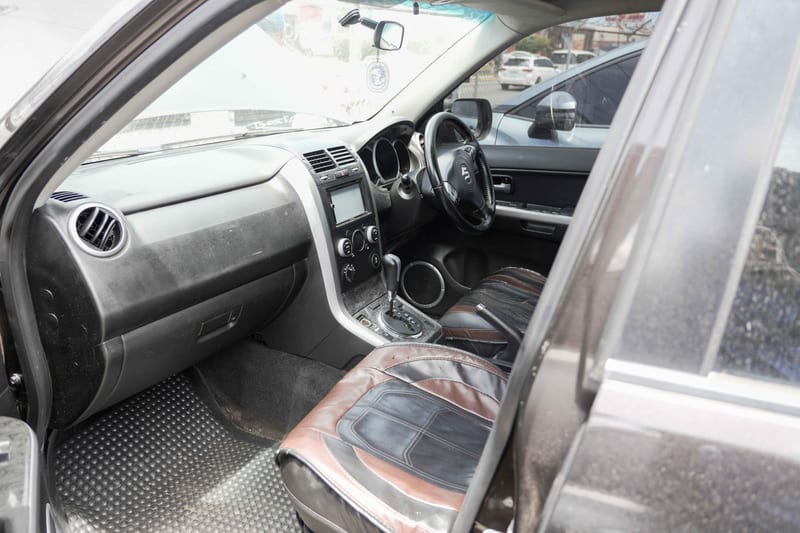 2019 Suzuki Vitara (Brown) Suv | NCB Jamaica Repossessed Listing — photo 8