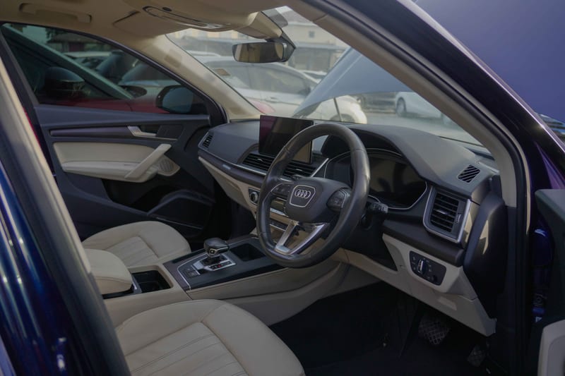 2022 Audi Q5  Luxury SUV  | NCB Jamaica Repossessed Listing — photo 10