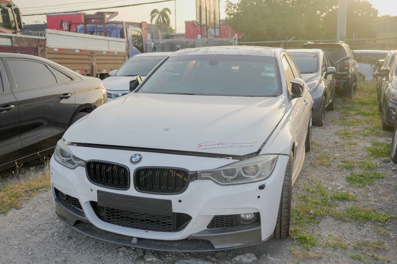2022 320i BWM  — photo 2